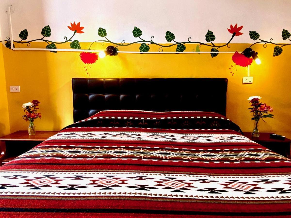 Hostal Riviera Sucre Otavalo Esterno foto