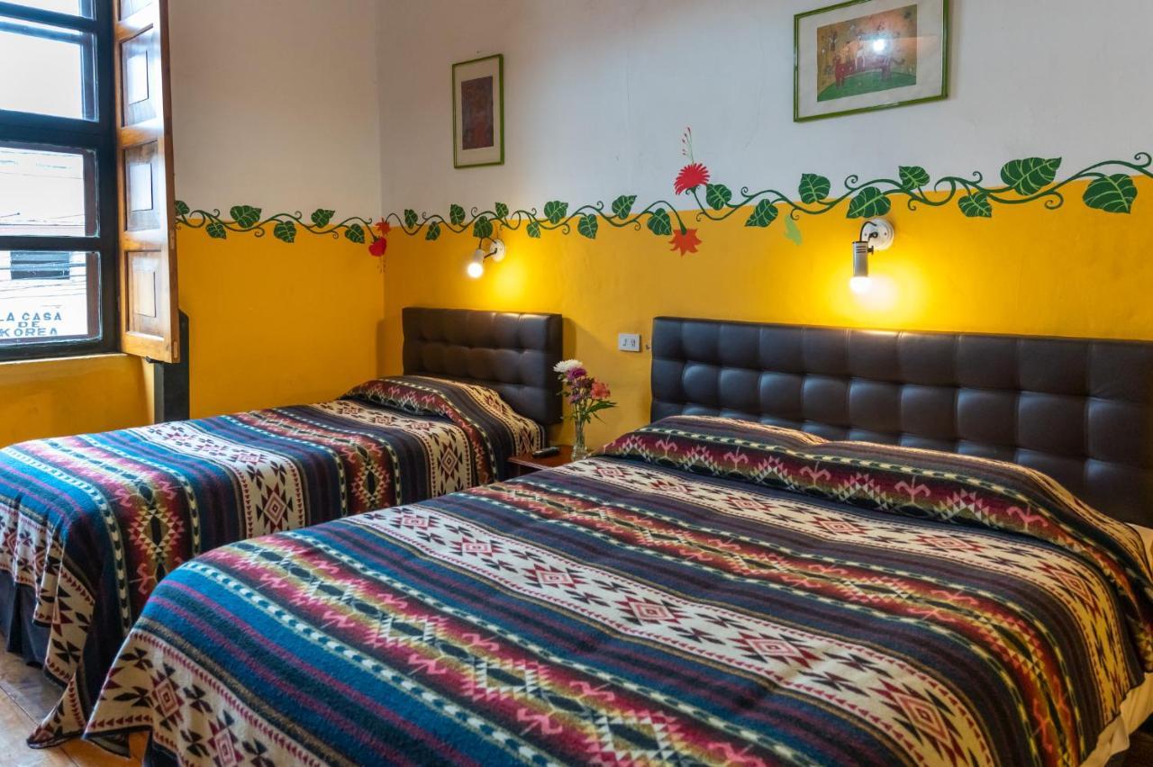 Hostal Riviera Sucre Otavalo Esterno foto