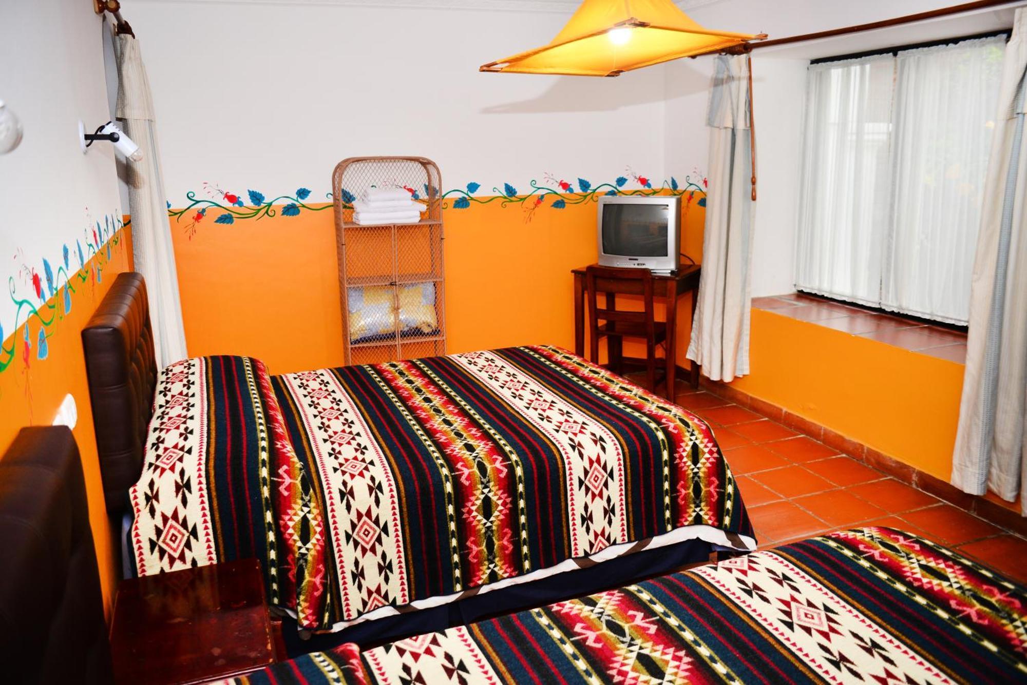 Hostal Riviera Sucre Otavalo Camera foto